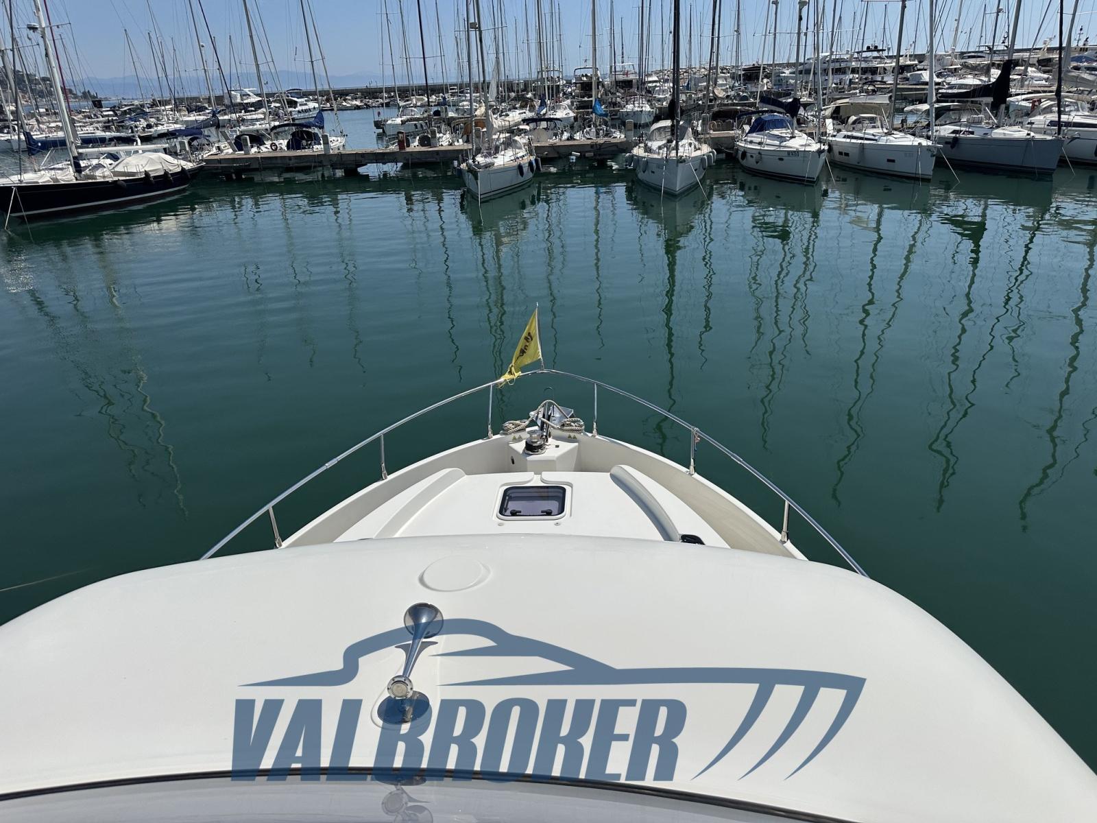 absolute Navetta 52
