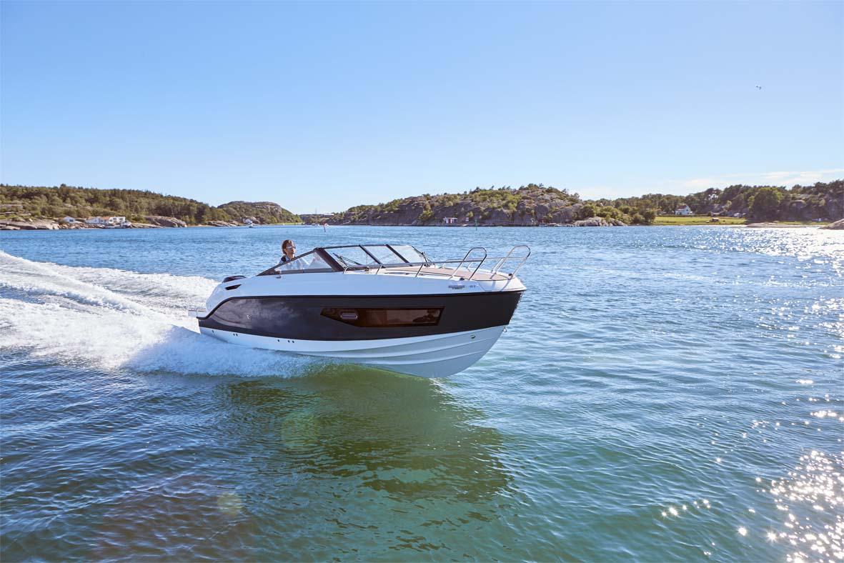 quicksilver Activ 755 cruiser
