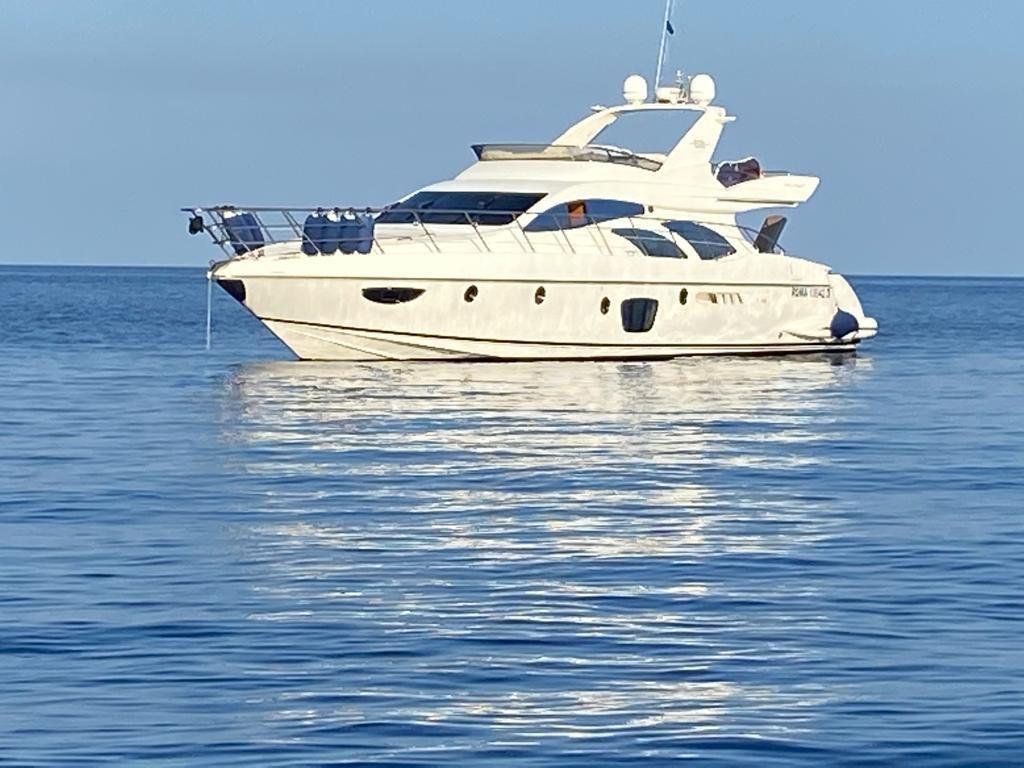 azimut 62e