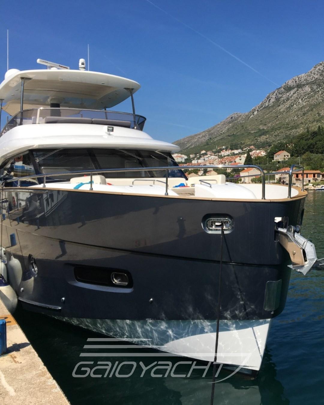 azimut Magellano 66