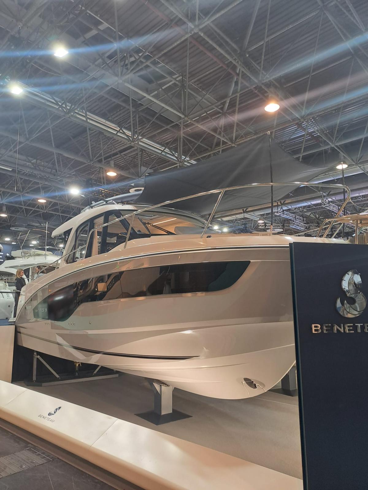 beneteau Antares 9 ob v2