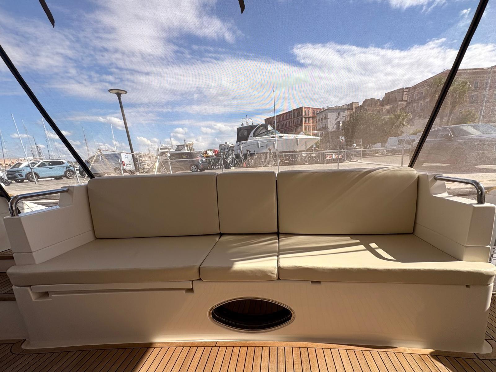 azimut 58 flybridge