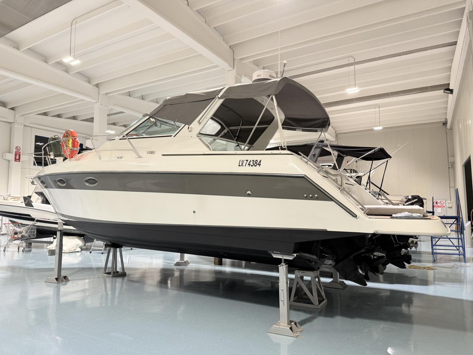 tiara yachts 290 sport - refit 2022/23