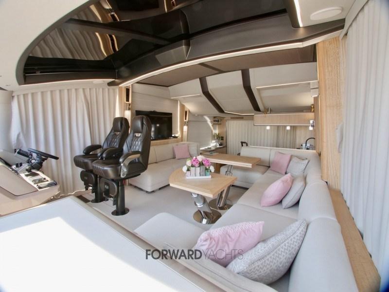 galeon yacht Galeon 700 skydeck
