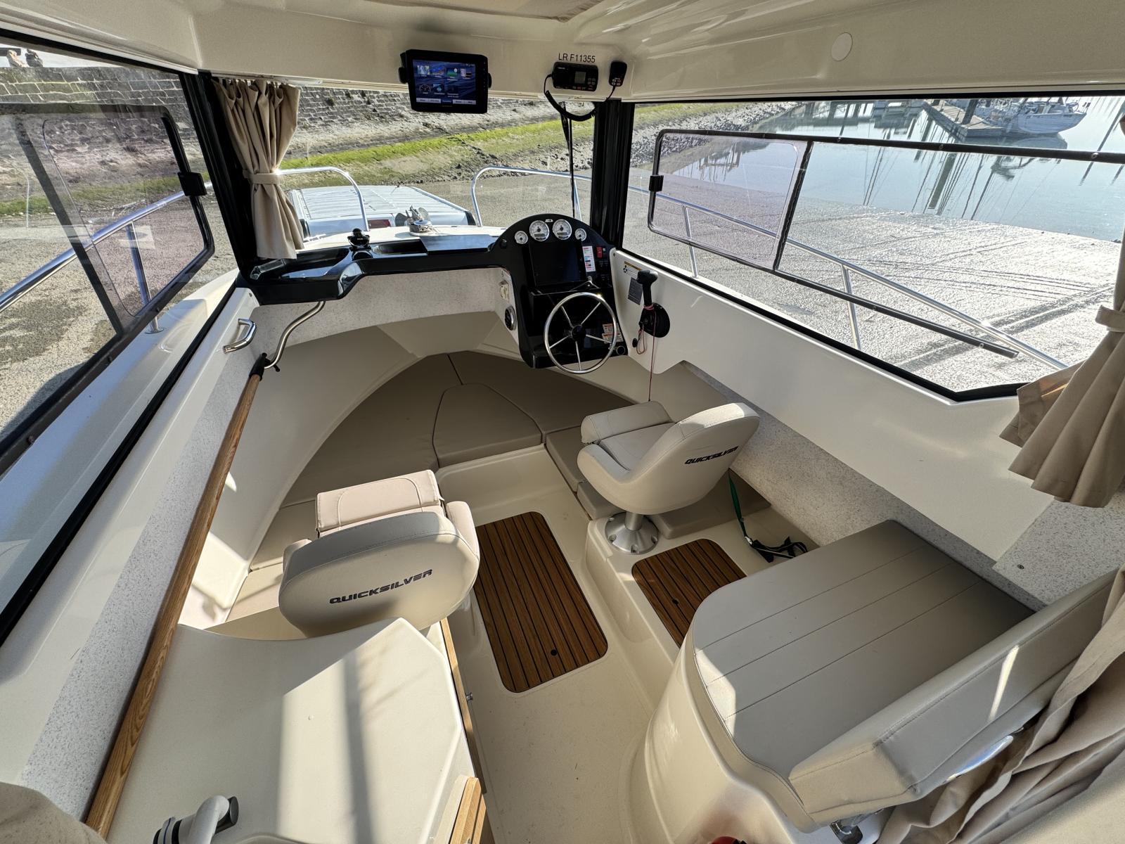quicksilver 675 pilothouse