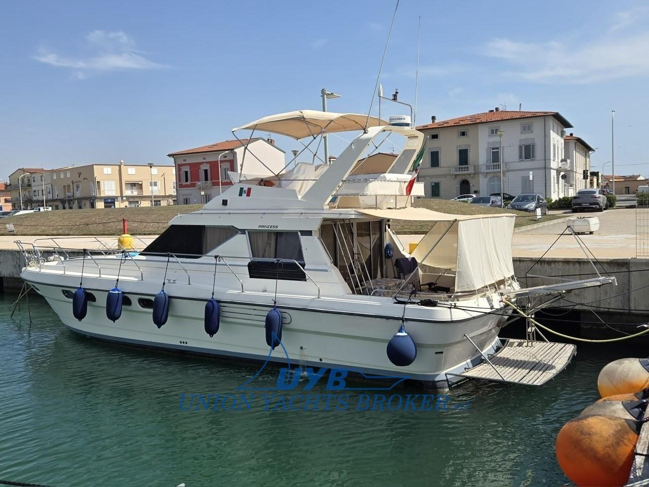 marine project Princess 45 fly