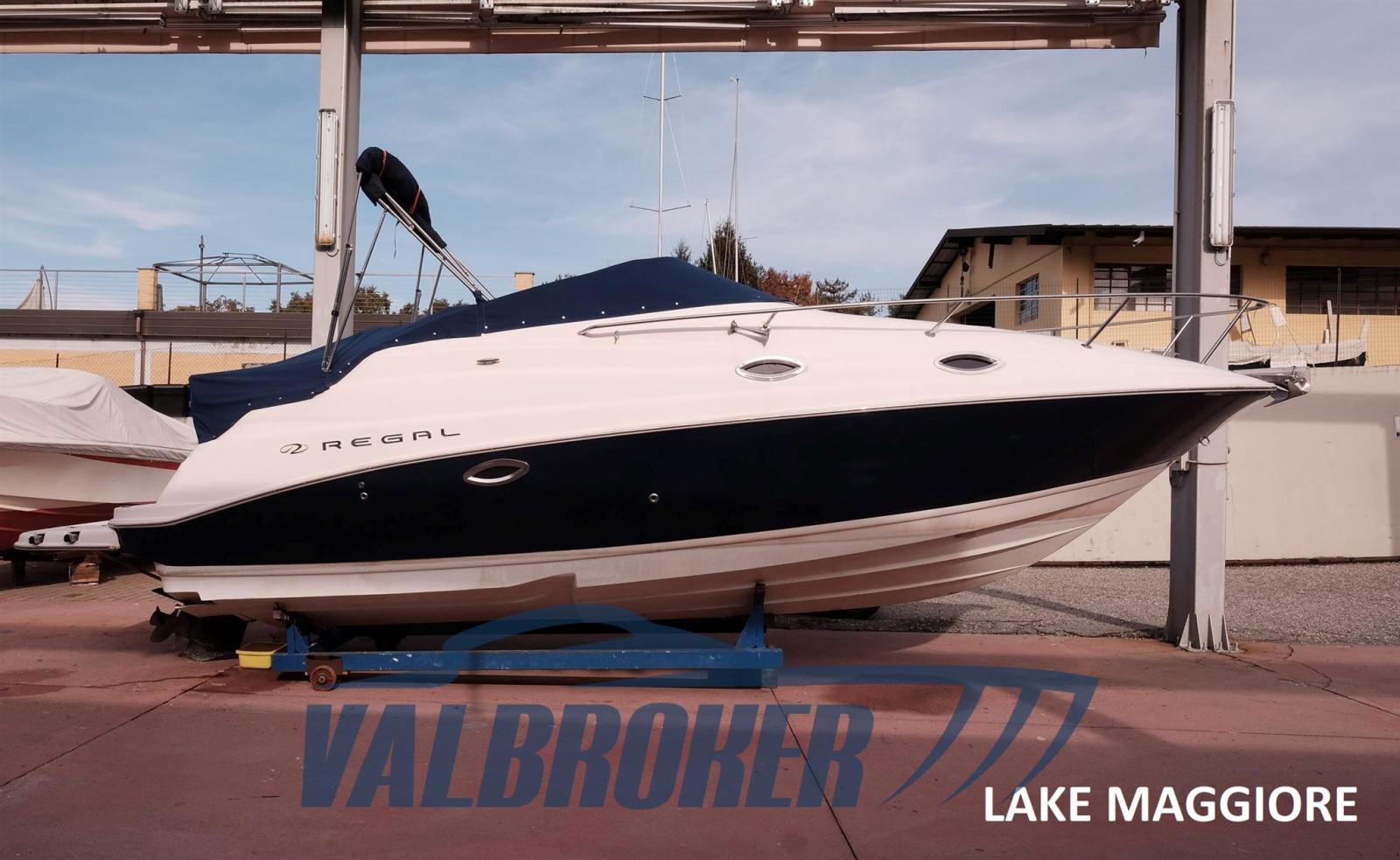 regal marine Commodore 2665