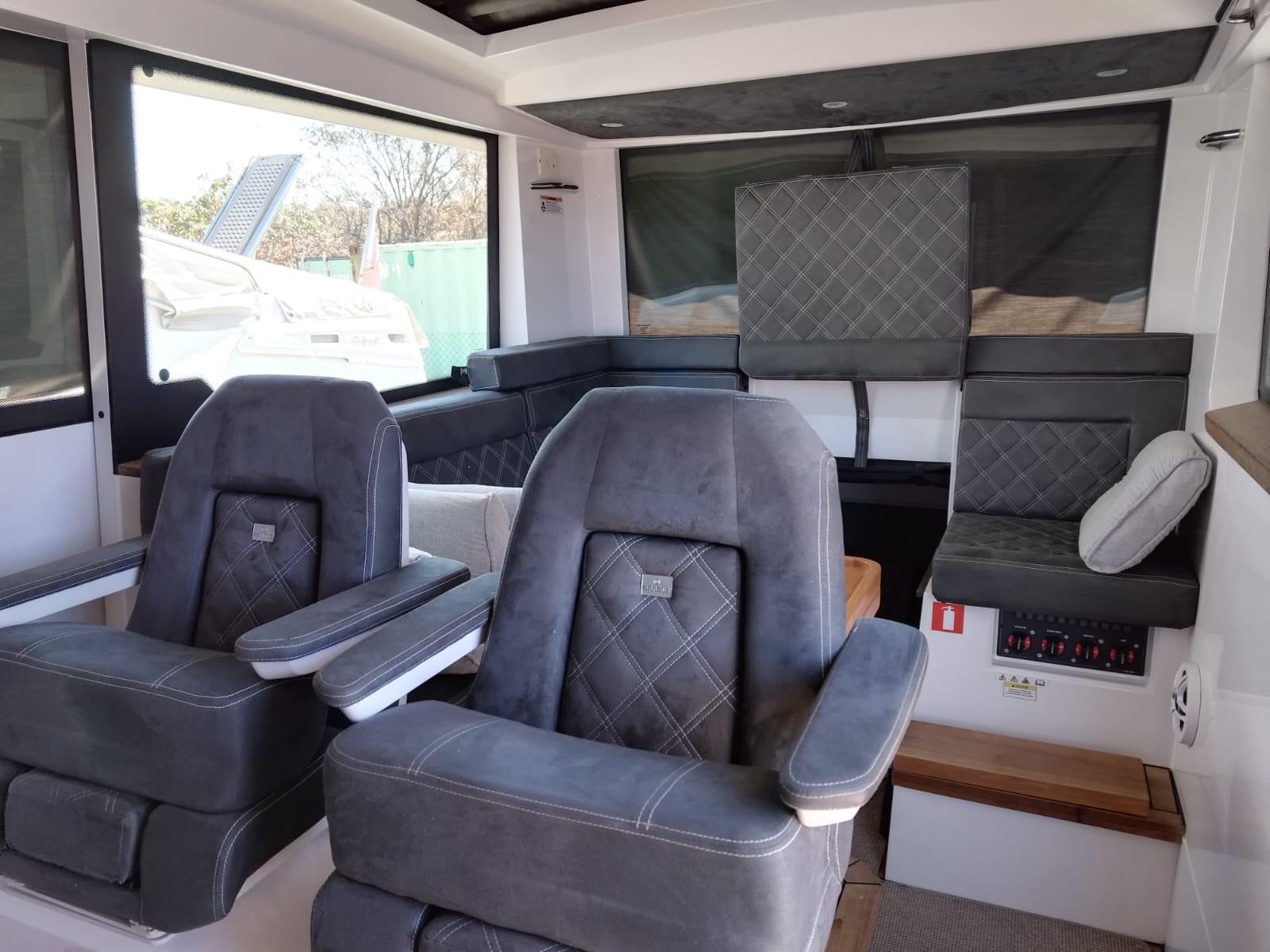 axopar 37 xc cross cabin