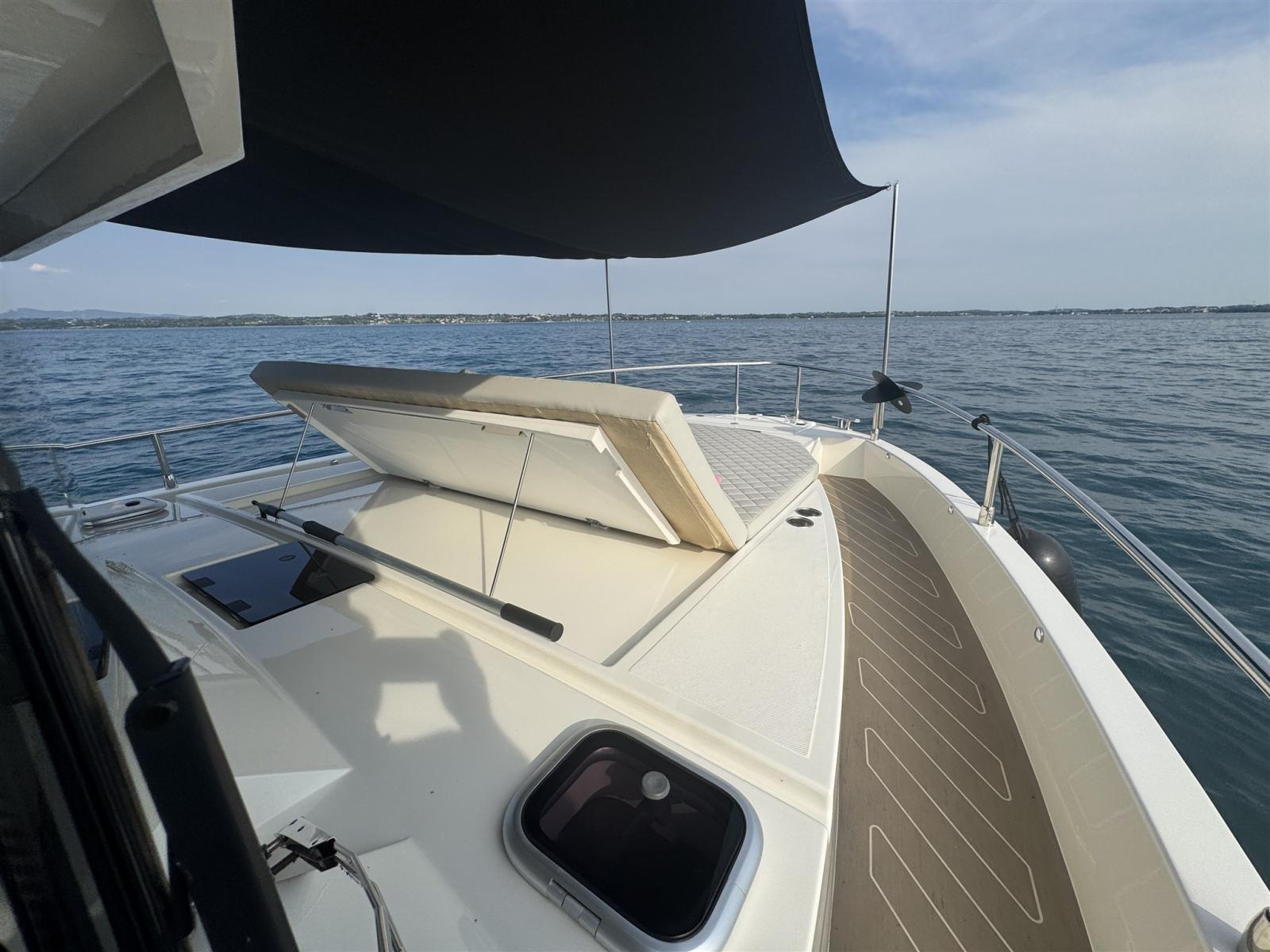 cobra yachts Maestro 42