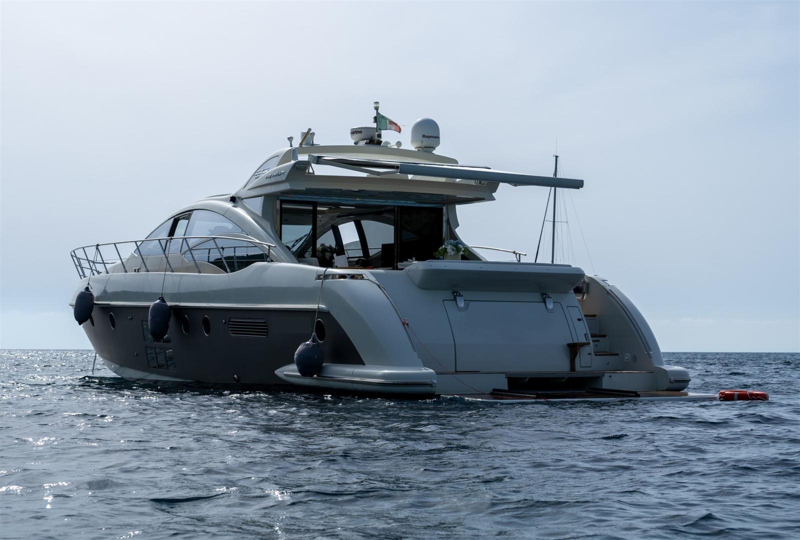 azimut 62s
