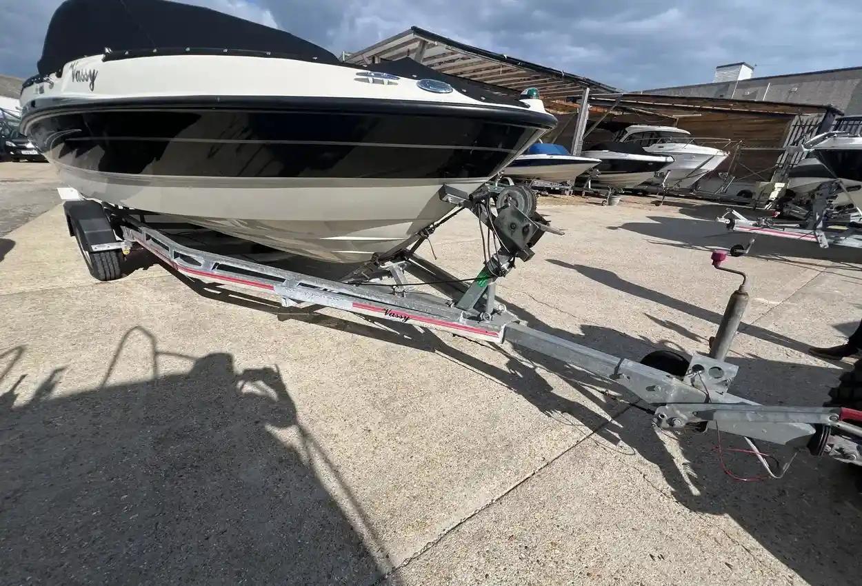 bayliner 185