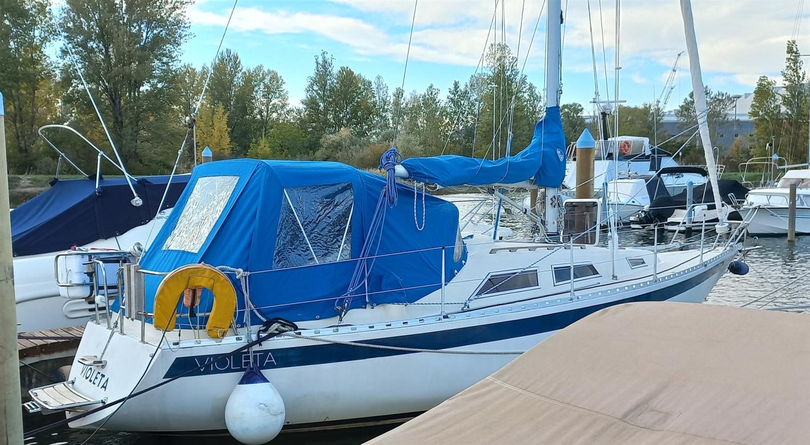 yacht center ab, sweden Player 31
