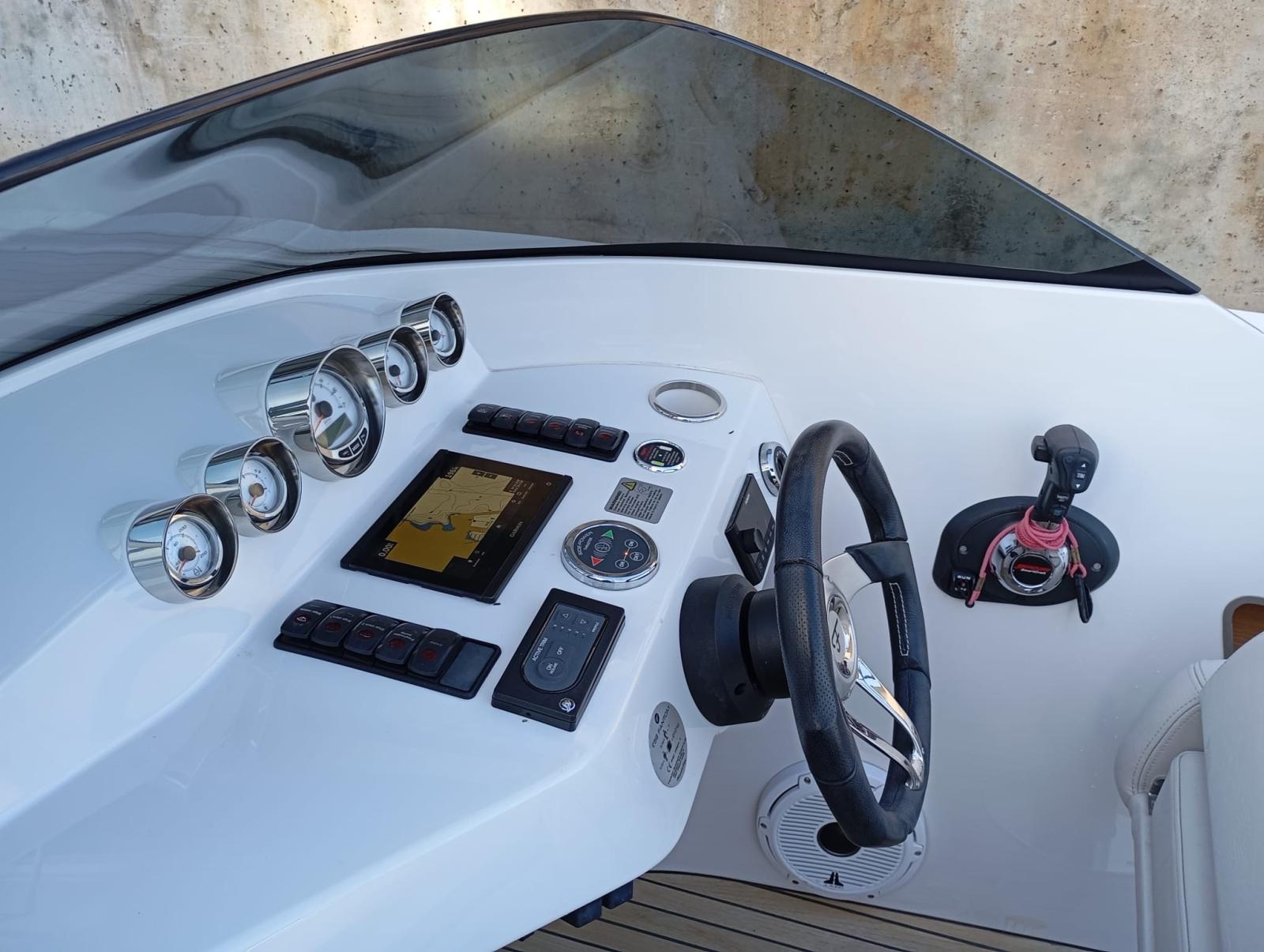 frauscher 858 fantom