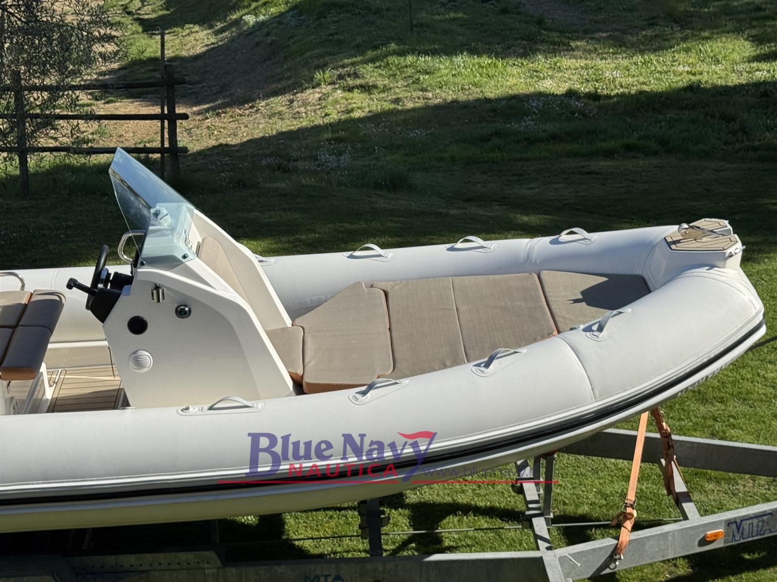 zodiac Medline 6.8 blc +150cv yamaha