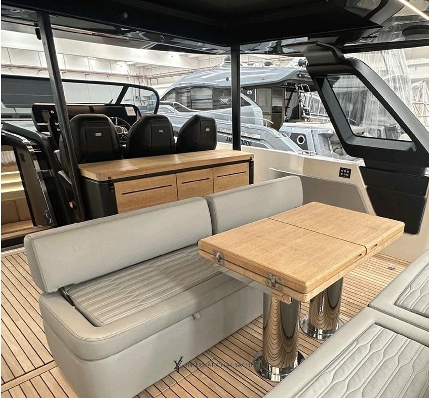 cranchi A46 luxury tender