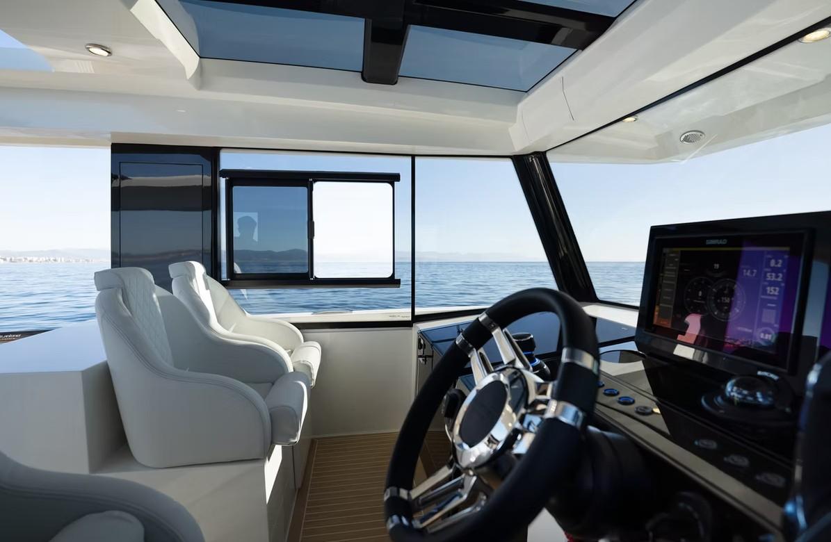 de antonio yachts D50 coupe