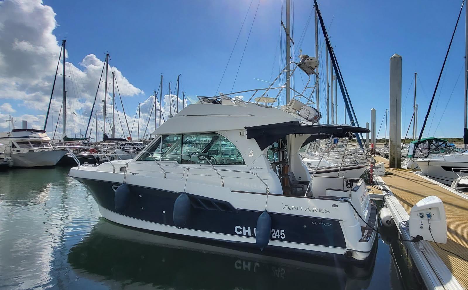 beneteau Antares 9.80