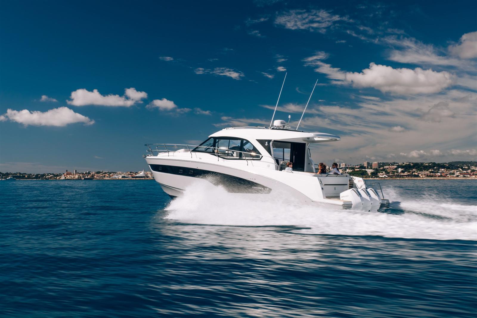 beneteau Antares 12 coupe