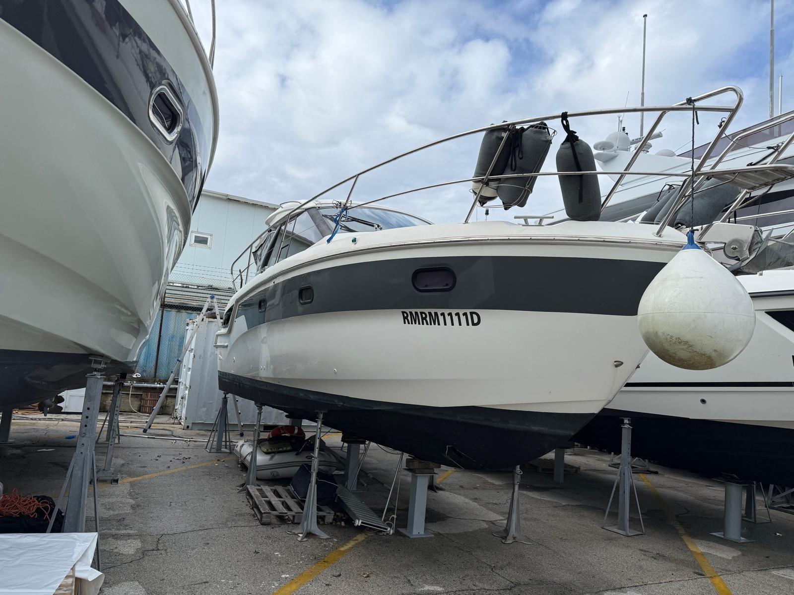 bavaria yachts S 33 hard top