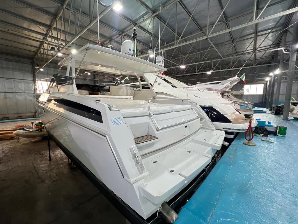 ferretti yachts Altura 47 open