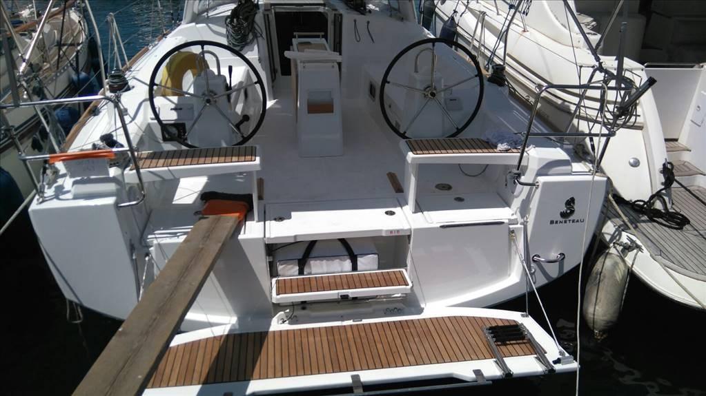 beneteau Oceanis 38