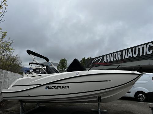 Quicksilver activ 605 open