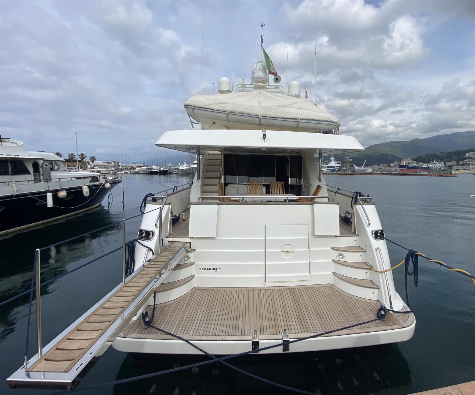 falcon yachts 85