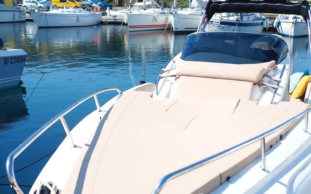 nuova jolly Prince 28 sport cabine