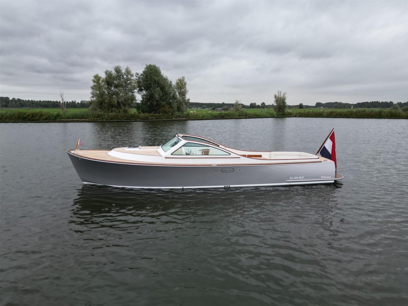 long island 33 runabout