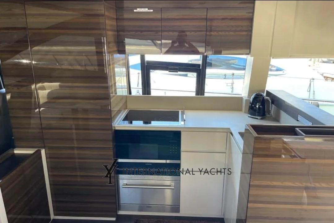 ferretti yachts Ferretti 670