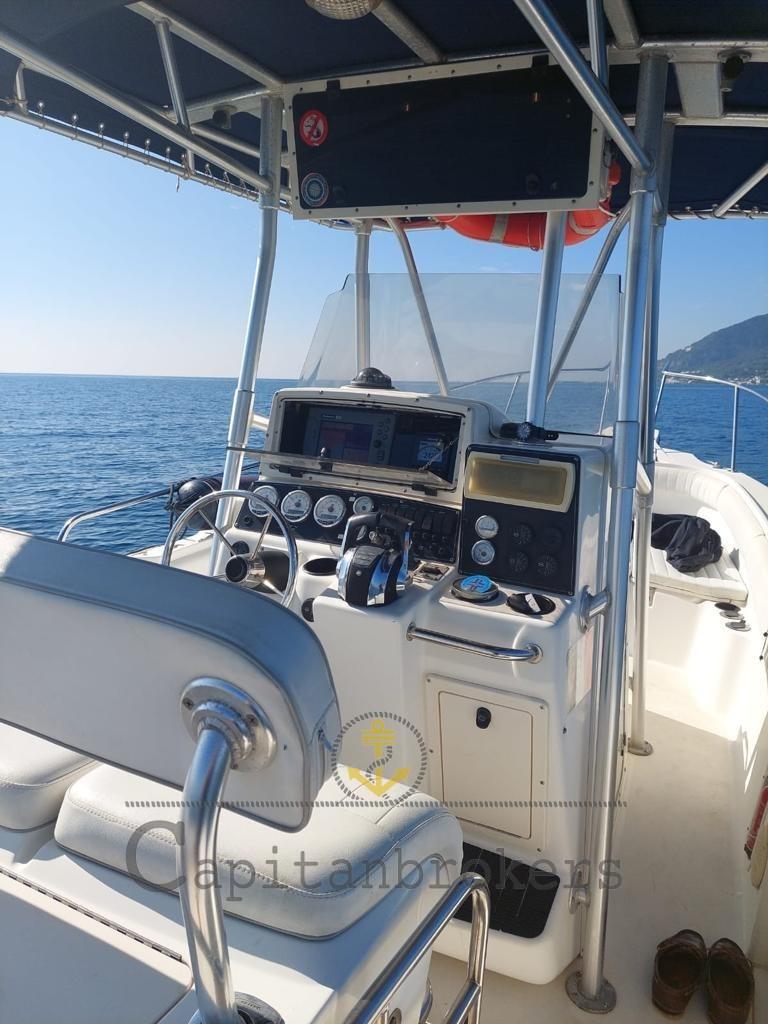 boston whaler 26 outrage