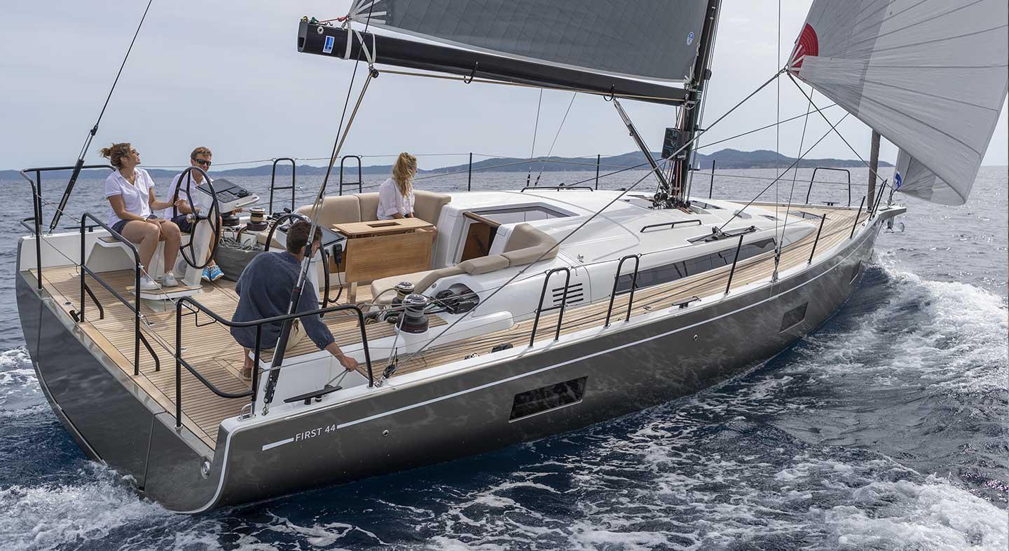 beneteau First 44