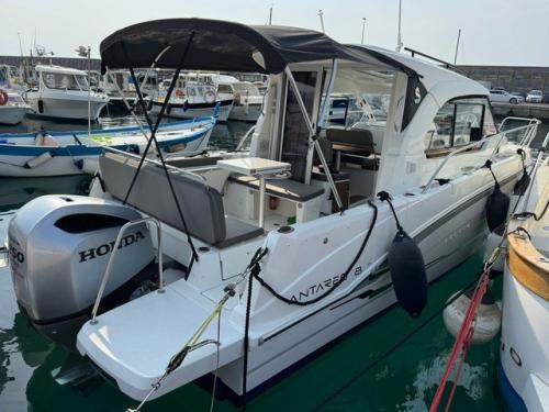 Beneteau antares 8