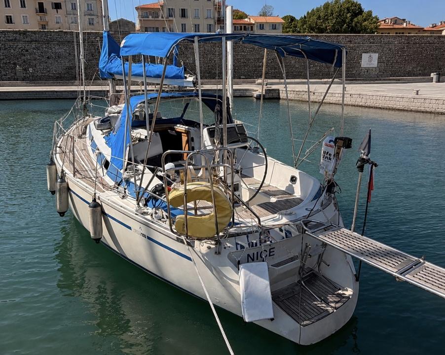 bavaria yachts 320