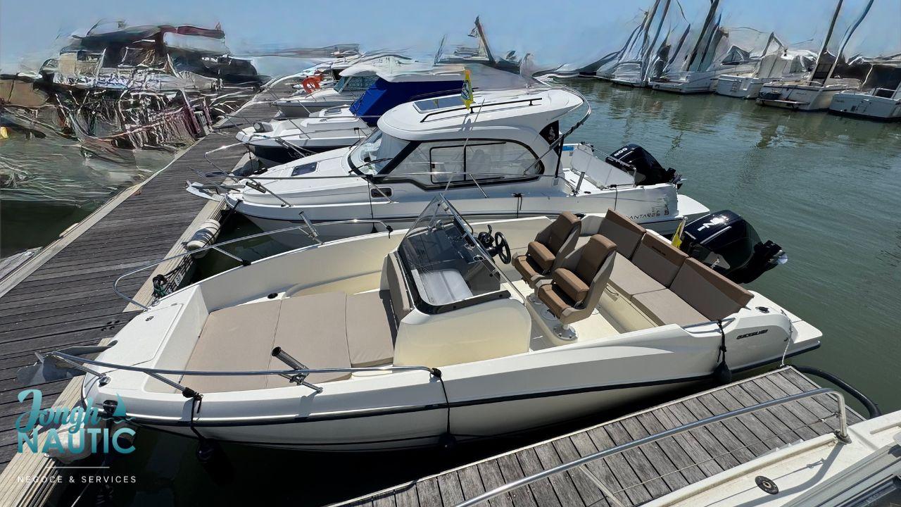 quicksilver Activ 675 open