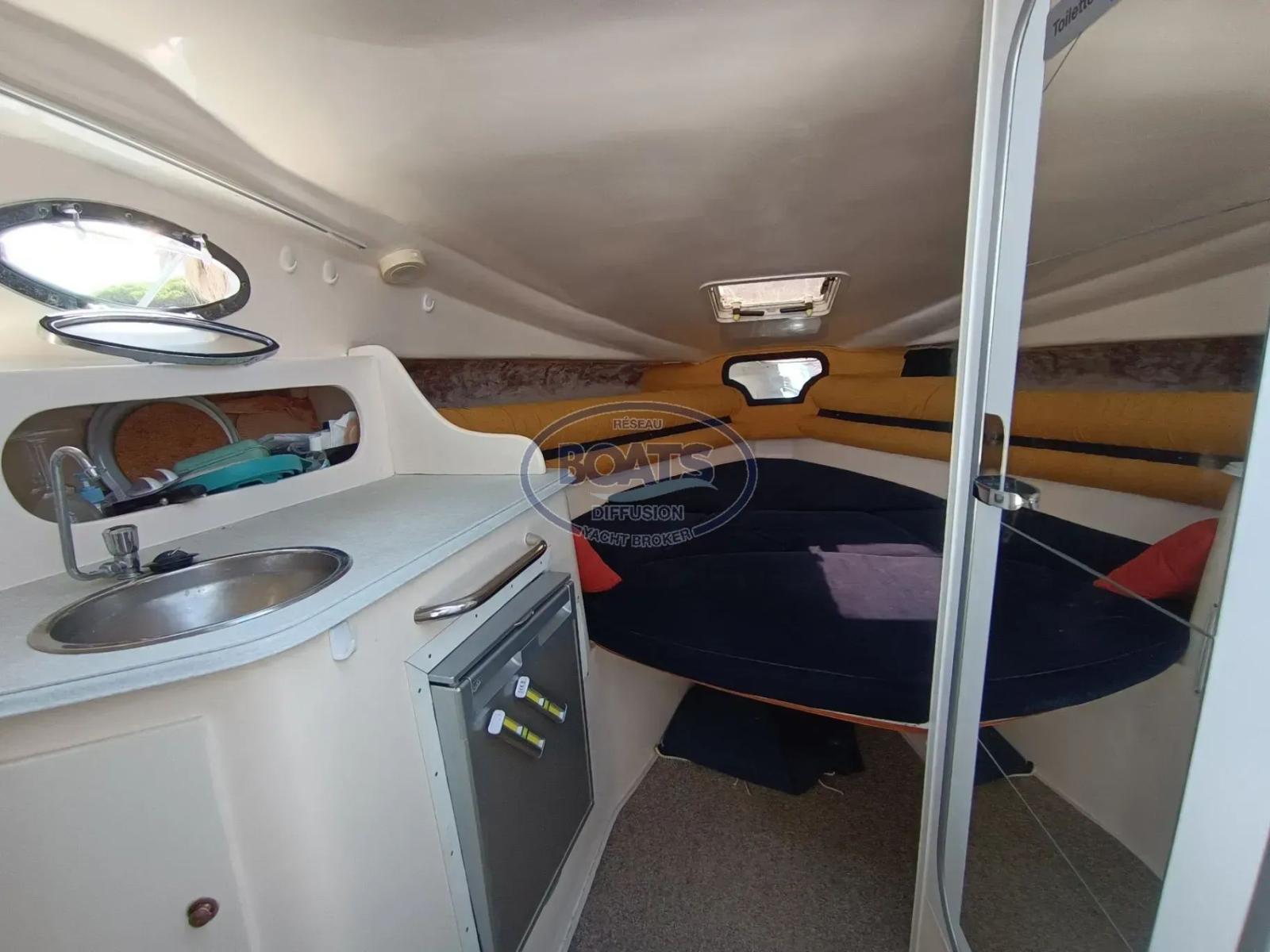 saver 690 cabin