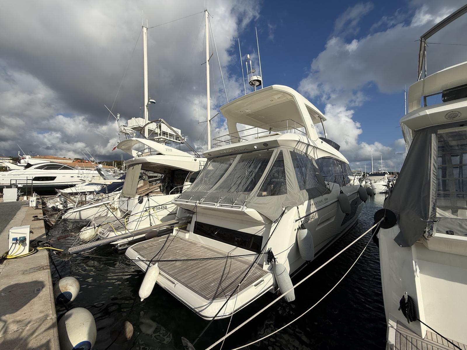 jeanneau Prestige 590