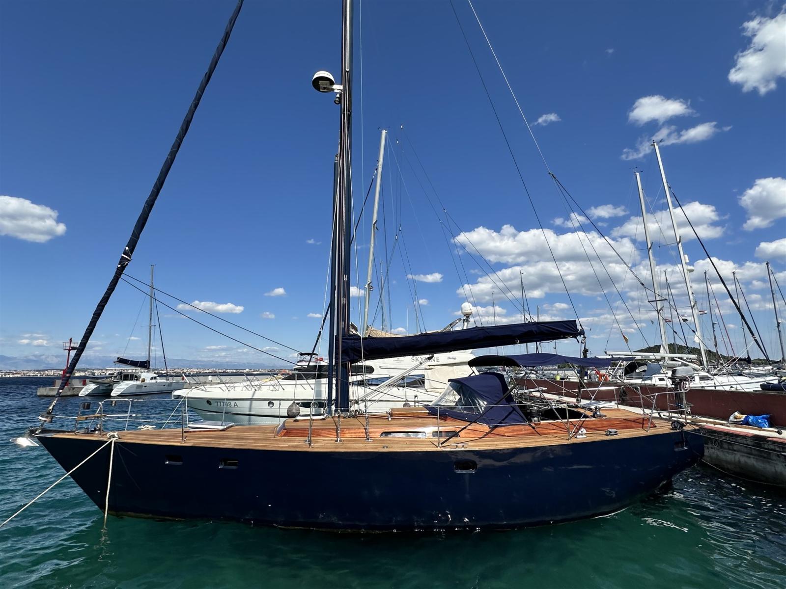 Classic 43 cc sloop