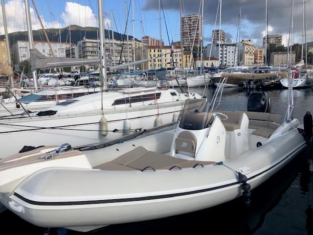 black fin Elegance 8