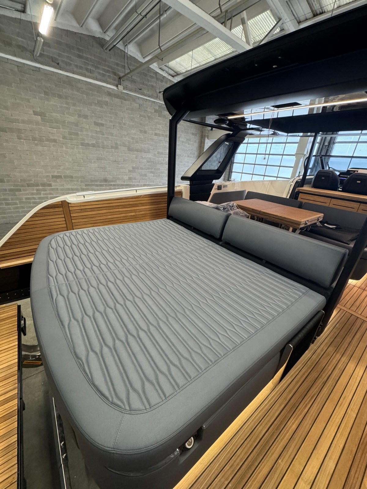cranchi A46 luxury tender