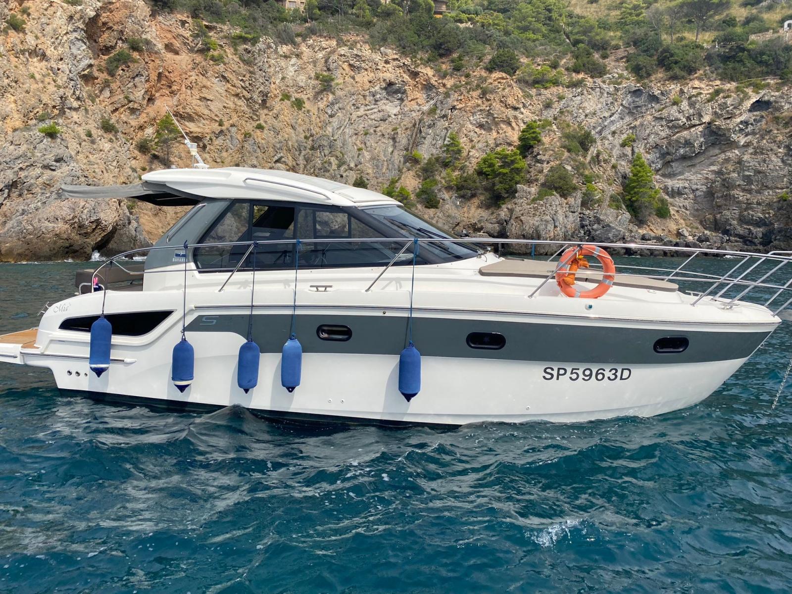 bavaria yachts S 33 hard top