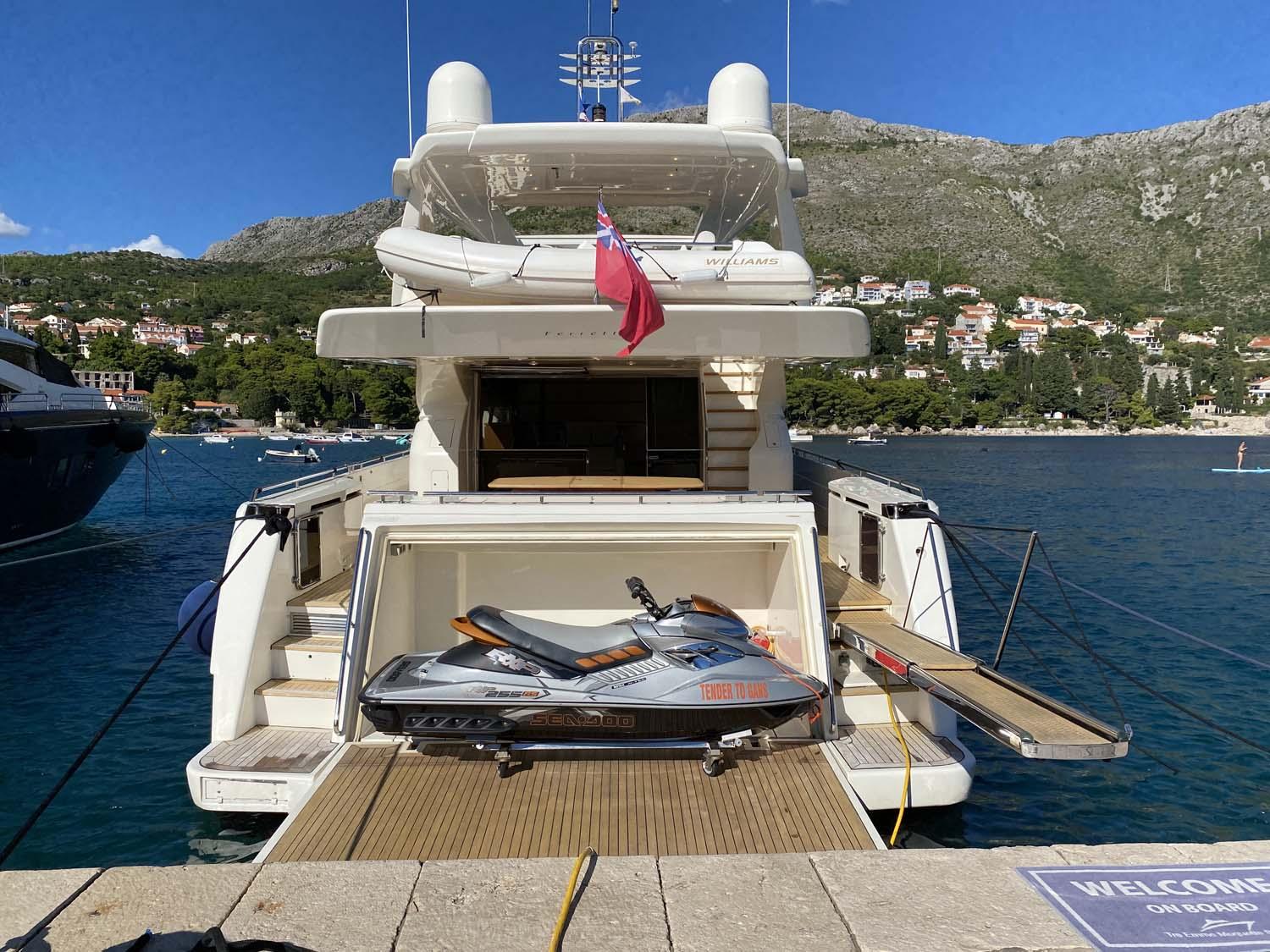 ferretti yachts 780