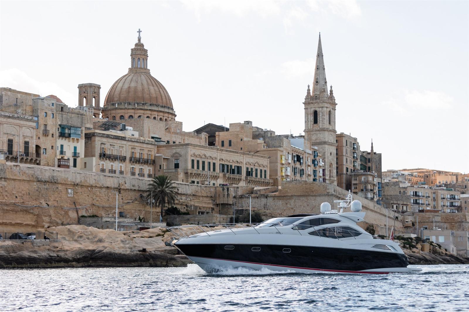 sunseeker Predator 64