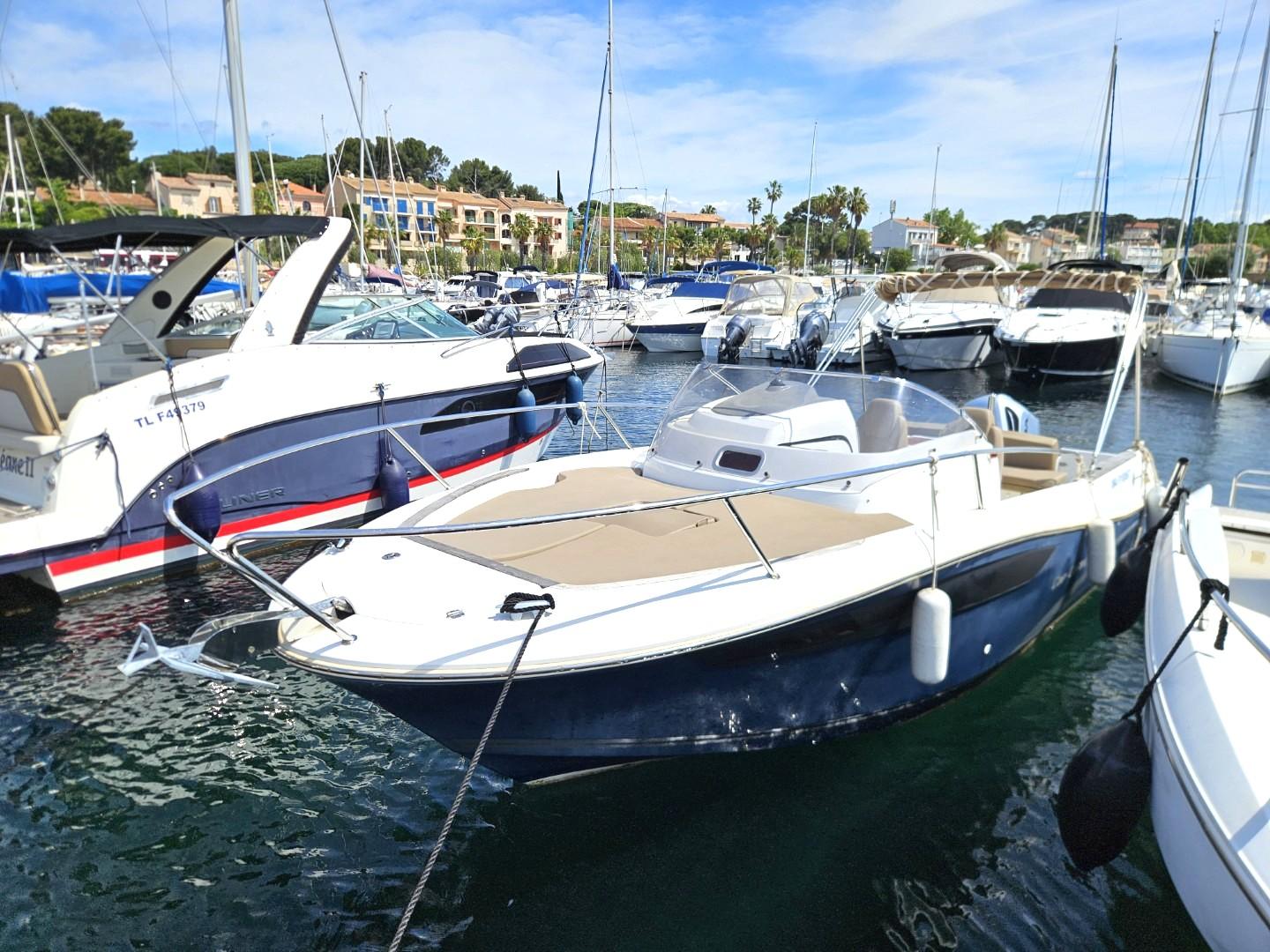 jeanneau Cap camarat 7.5 wa