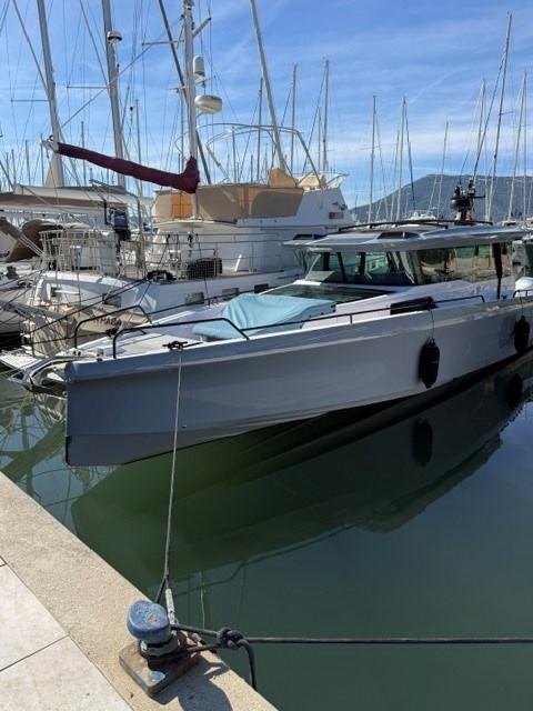 axopar 45 cross cabin