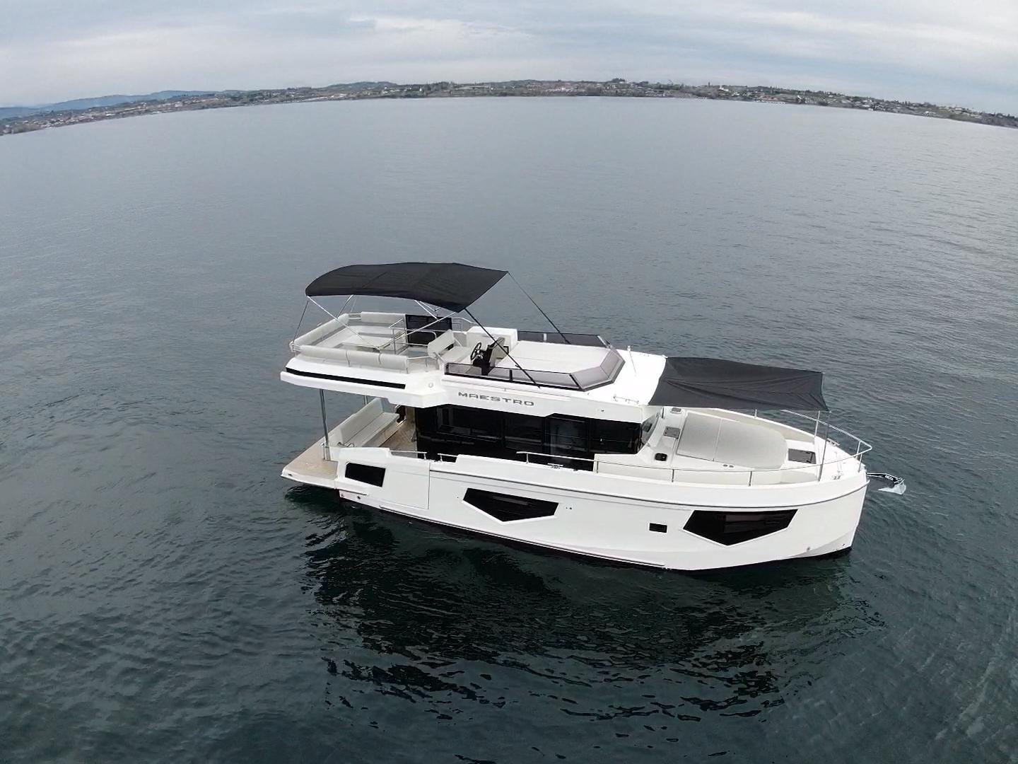 cobra yachts Maestro 42
