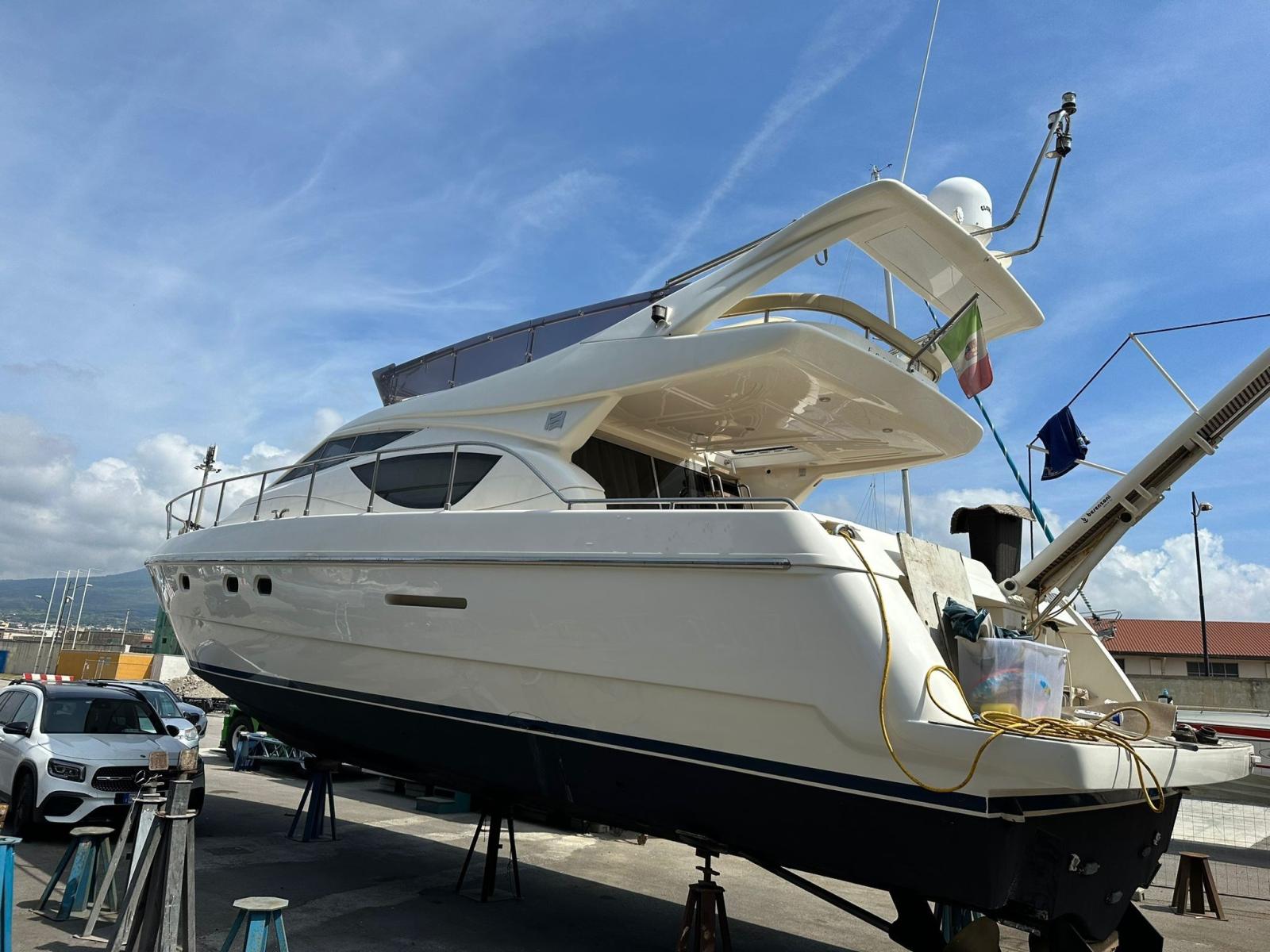 ferretti yachts. 460