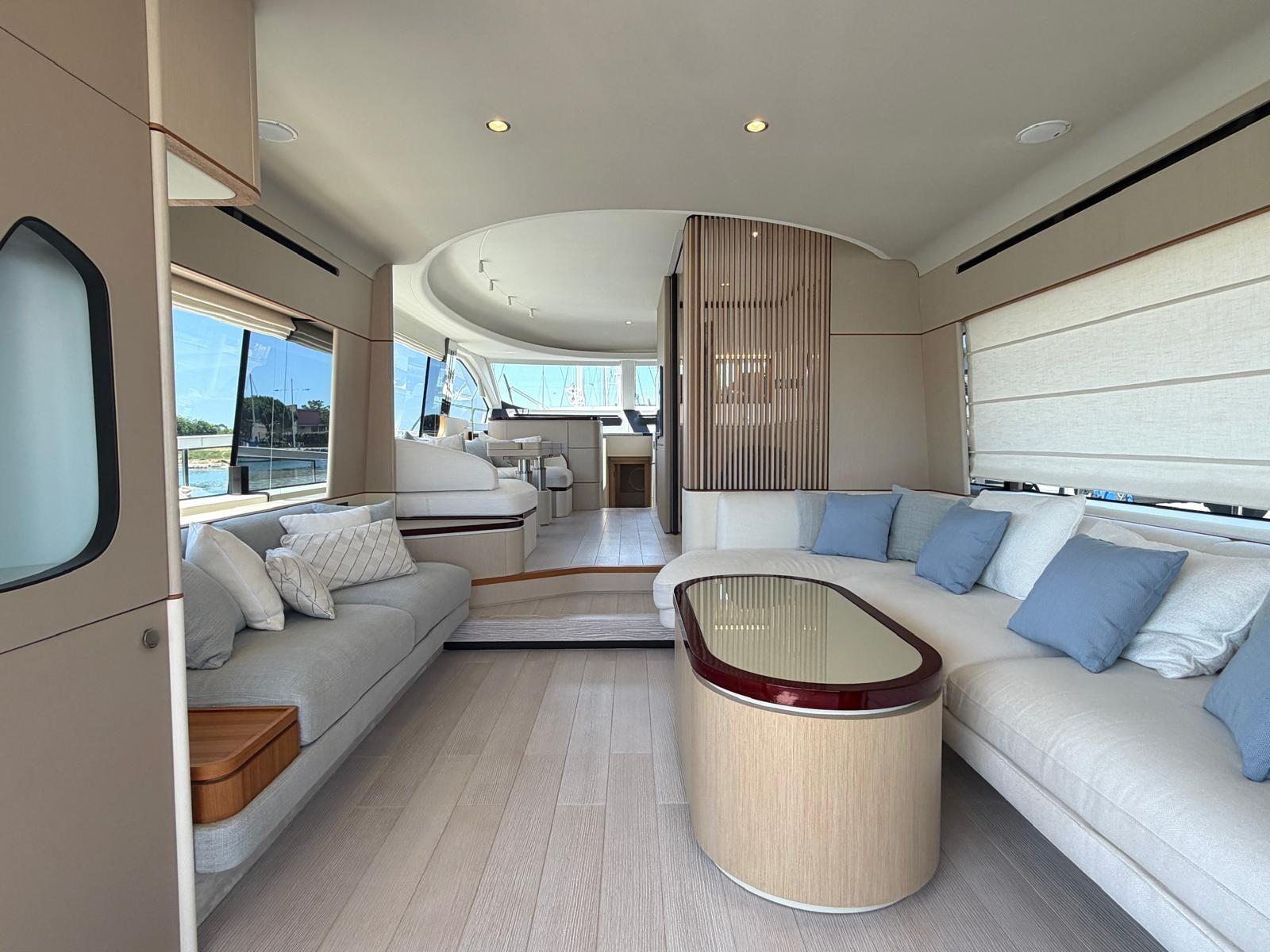 azimut Fly 68