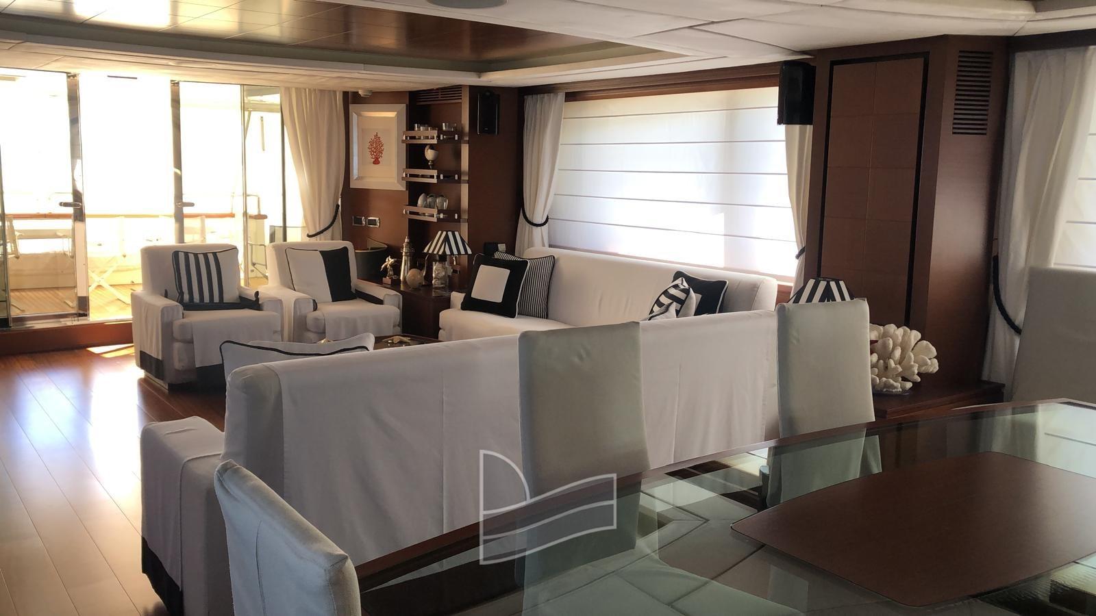azimut 105