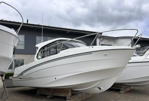 Beneteau antares 8